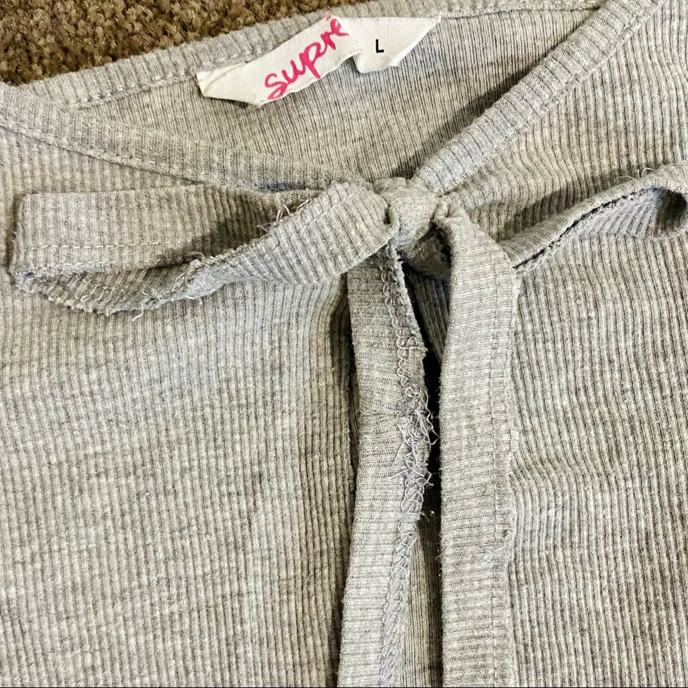 Supré / Grey Knot Crop Top / Size L - Picture 5 of 5